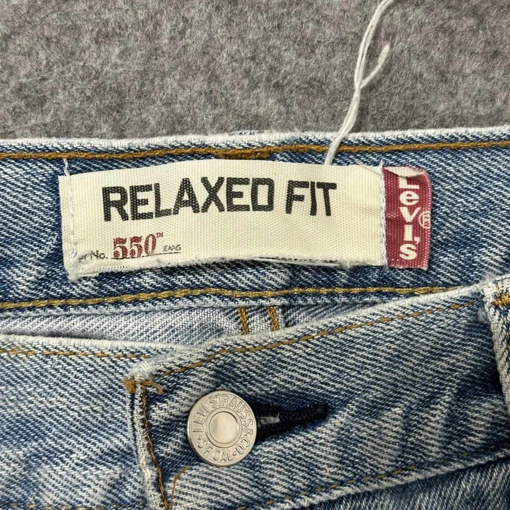 Levi's 550 Relaxed Fit Jeans Mens 36x30 Light Wash Y2K Denim Distressed Tapered